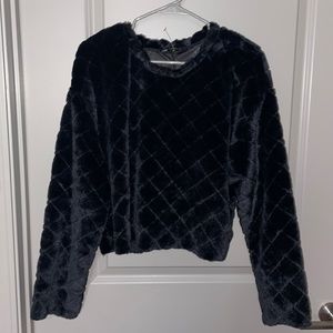 ZARA faux fur black quilted sweater 🖤